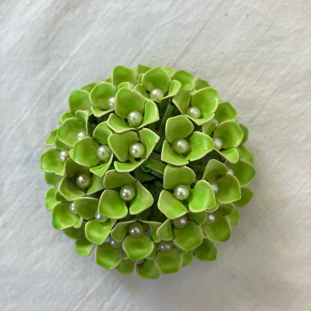 Vintage Apple Green Hydrangea Brooch